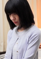 会社の部下の若い男に口説かれ、カラダを許してしまう不貞妻!