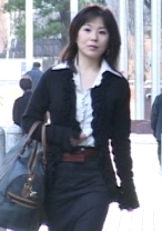 予備校講師のバツイチ熟女が後妻となり禁断の関係に溺れる官能ドラマ!