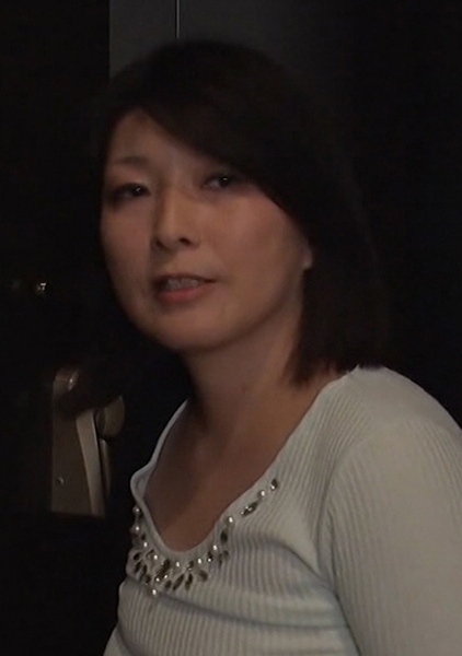 娘の旦那に迫られて…「お義母さんとしたかったんだ！」娘への罪悪感から抗うもカラダは正直に濡れてしまう熟女が官能の世界にイキ果てる！