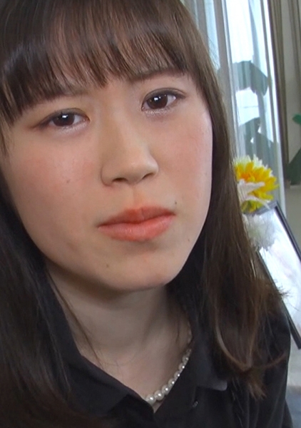 夫の遺影の前で極太肉棒で責められイキまくる欲求不満な未亡人の性！