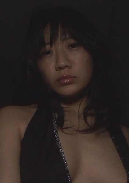 あどけない表情からは想像できない我儘BODYの超絶美女！色んなセクシー衣装を身にまとい大好きな肉棒でガチイキSEX！