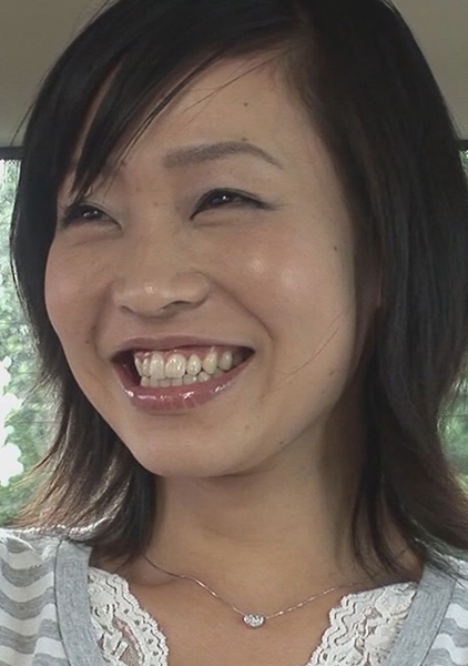 街中でGETした屈託のない笑顔が眩しいほんわか美女！ちっぱいかと思いきやEカップの巨乳ちゃんと一期一会の中出しSEX！