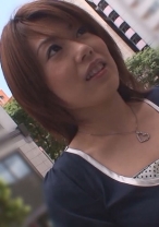 おとなしい見た目とは裏腹にエッチな事ばかり考えている人妻さん！ノリノリな奥様と中出しセックス！