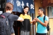関東・関西・九州 エロい熟女を喰いまくる変態ガイジン二人旅！ 汝鳥すみか 飯塚すみよ 難波淑子 画像1