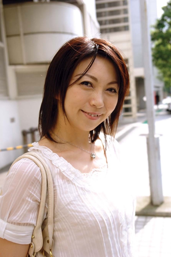 ヤリたい盛りの熟れ頃奥様 浮気相手とのセックスに悦びを感じ全身を痙攣させて絶頂の波によいしれる 画像8