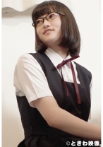 未だに経験した事の無かった快感をおっさんのデカチンで白目になるまでイカされ初心マン地方娘は中出しされた！