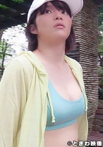 地味な顔だけど巨乳なムチムチスパッツ姿に興奮して勃起チンコをぶち込んだ!