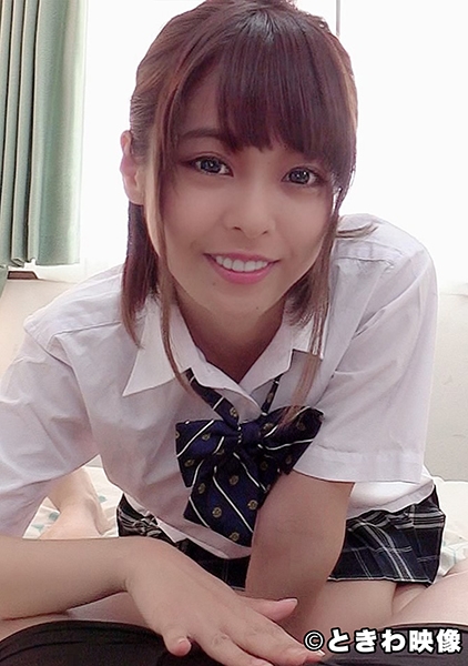 悪戯なキスで微笑む活発美少女に顔射！