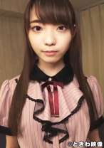 小柄でスレンダーな女子大生のぷっくり肉厚名器な生マンを堪能して顔に発射する!