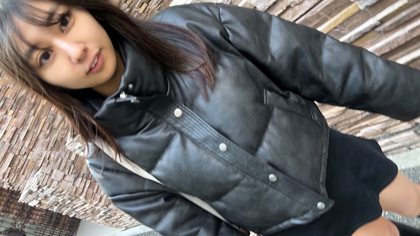 【むちむち美尻のエチチ美女がノリノリP活！！】【つぶらな瞳で反応見てチクなめ攻め】【フェラ1抜き正常位で騎乗位で中出し！！】スレンダーモデル級スタイルのエロ娘に3発抜かれてしまって件！！ 片寄しゅうか 画像1