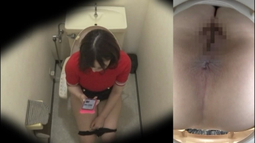 デパート女子トイレ放尿オナニー盗撮_12