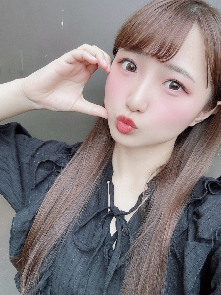 由愛